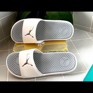 Women’s White Size 10 Cool Cat Puma Slides